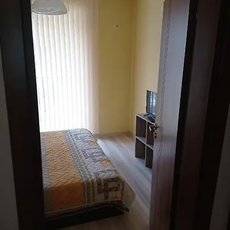Apartman Ideal Center *